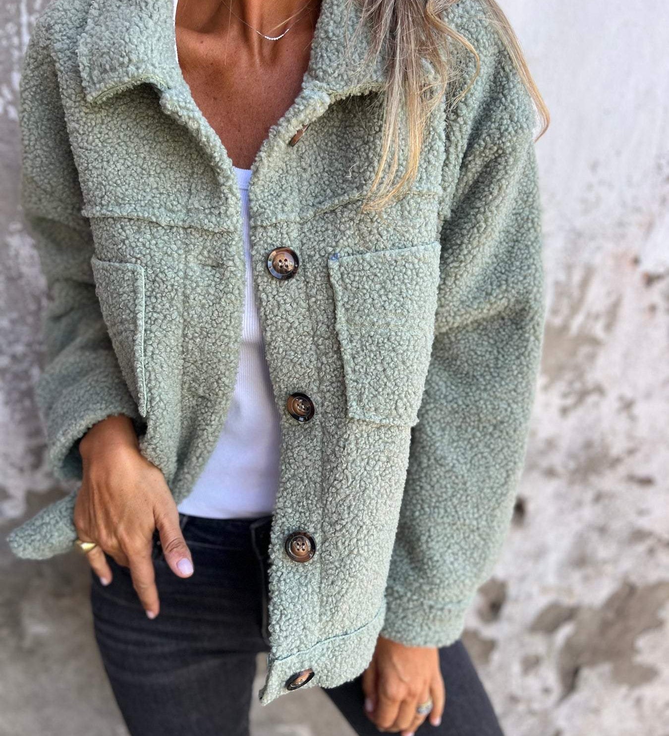 Lana - Topla Jakna s Gumbima